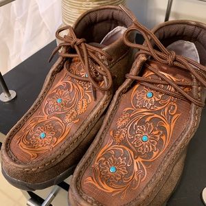 Women’s Twisted X Chukka Mocs with turquoise